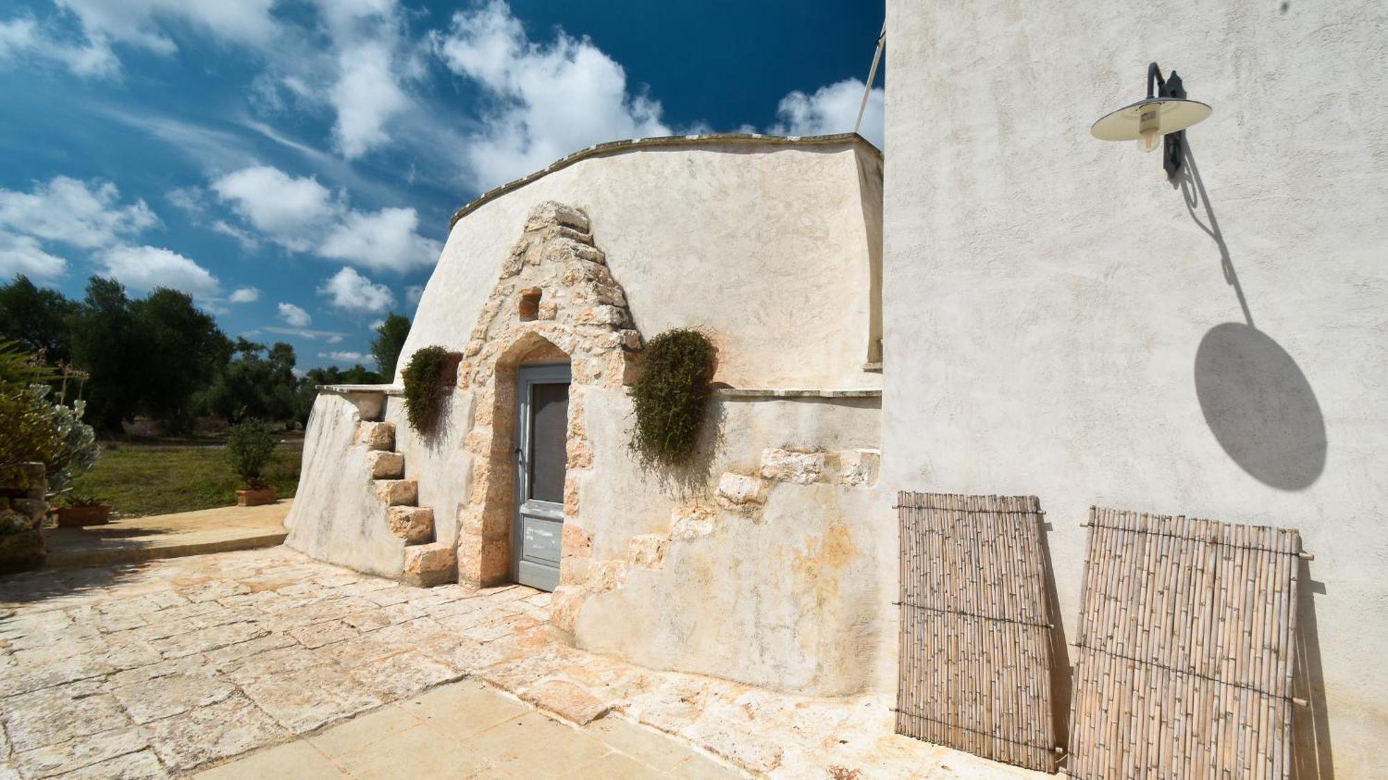Апартаменти Italianway - Trullo Casa Tara Остуні Екстер'єр фото